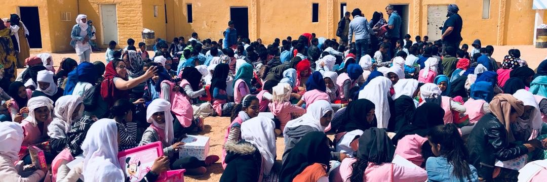 Este trimestre las cajas recogidas en nuestros colegios por navidad para los campamentos Saharauis han llegado a su destino